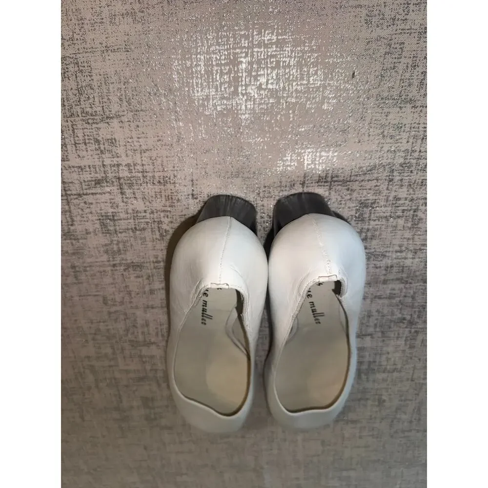 Bettye Muller White Leather Block Heel Pumps - Picture 12 of 13